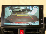 【バックカメラ】 駐車時に車両後方の様子を見ることができるので、運転の不安を軽くします。