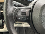 ステアリングにオーディオ操作スイッチが付いています。オーディオ画面に直接タッチしなくても操作が出来ますので、運転に集中できます。