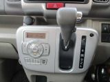 オートエアコンですので、車内を快適な空間に出来ます♪