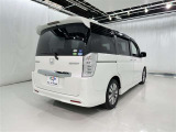 広々とした車内空間に優れた燃費性能。更にデザインも上質で人気のお車です!
