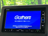 【純正ナビ】人気の純正ナビを装備しております。ナビの使いやすさはもちろん、オーディオ機能も充実!キャンプや旅行はもちろん、通勤や買い物など普段のドライブも楽しくなるはず♪