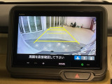 リアカメラ付で、後方を画面で確認。車庫入れも安心です。もちろん、バックギアと連動しています。