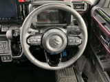 【純正革巻きステアリング】上質な革を使用することで、手にしっかり馴染みとても運転しやすいハンドルです♪