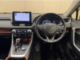 RAV4ならではの見晴らしのよい前方視界で、快適なドライブをお楽しみいただけます。