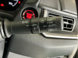【オートライト(AUTO)】外の明るさをシステムが感知して、自動でヘッドライトが点灯します!ヘッドライトをつけ忘れを防ぐ便利機能です