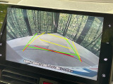 【バックカメラ】駐車時に後方がリアルタイム映像で確認できます。大型商業施設や立体駐車場での駐車時や、夜間のバック時に大活躍!運転スキルに関わらず、今や必須となった装備のひとつです!