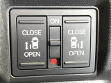 【両側パワースライドドア】スマートキーや運転席のスイッチで後席両側スライドドアの開閉が可能♪電動だから力を入れてドアを開ける必要が無く、小さなお子様でも簡単に開け閉めでき快適です♪