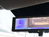 インテリジェントルームミラーです。クリアな後方視界で安全運転をサポートします。