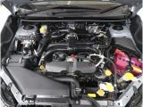 1.6L水平対向4気筒DOHC 16バルブエンジン(デュアルAVCS)を搭載。吸排気のタイミングを最適化するAVCSにより、滑らかな加速フィールと扱いやすい特性を実現しています。