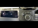ナビやオーディオの操作をセンターのコンソール部に配置されたコマンダースイッチで目線を前方から外さず操作できます。