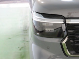LEDヘッドライトは、点灯の瞬間から光量を発揮し、突然暗くなるトンネルなどでの安定感を高めます。