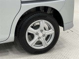 タイヤサイズは165/65R14!社外アルミホイール!残り溝は5ミリ程度です!