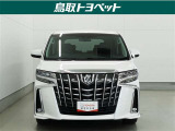 中古車は全く同じというものがなく、1台1台全てコンディションが異なります。同じようなお車でも、整備状況、外内装の状態など様々です。当店では入庫した車輌をコンディションに合わせて徹底的に仕上げています。