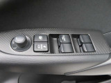 運転席のパワーウインドースイッチ部です。よく触れる場所だからこそ、使用状態があらわれますよね。ぜひこうした所もチェックしてください。