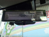 スマートルームミラー画像になります。リアシートに人が乗ってる時やトランクに荷物がたくさん積んでルームミラーが使えないときに便利なオプションです!