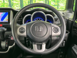 【純正革巻きステアリング】上質な革を使用することで、手にしっかり馴染みとても運転しやすいハンドルです♪