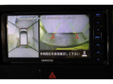 車両を上から見たような映像表示するパノラミックビューモニター付き!