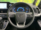 【純正革巻きステアリング】上質な革を使用することで、手にしっかり馴染みとても運転しやすいハンドルです♪