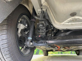 お車を安心してお乗りいただく為には、足回りの定期点検が欠かせません。サービスサポート(有償保証)では無料点検もご提供しており、安心のカーライフをお過ごしいただけるサポート体制が整っています。