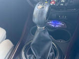 ●MTモード付きAT:通常は自動でおこなわれる変速(ギアチェンジ)をドライバーの操作によって意図的に変えられるシステムです。より一層普段のドライブをお楽しみいただけます!