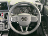 【ステアリングスイッチ】運転中、前方から目線をそらすことなく、オーディオ等の操作が可能な便利機能!安心&快適なドライブを演出してくれます♪