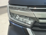 LEDヘッドライトは、点灯の瞬間から最大光量を発揮し、突然暗くなるトンネルなどでの安定感を高めます。