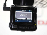 ◆ドライブレコーダー◆映像・音声などを記録する自動車用の装置です。 もしもの事故の際の記録はもちろん、旅行の際の思い出としてドライブの映像を楽しむことができます。
