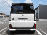 当社新車店舗にて展示・試乗使用の車です☆距離少なく状態良好です!