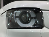 LEDヘッドライトは、点灯の瞬間から最大光量を発揮し、突然暗くなるトンネルなどでの安定感を高めます。