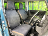 運転席シート廻りは使用感も少なく、良好な状態となっています。丁寧に使われていたことがよくわかりますね。