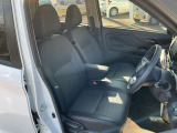 運転席まわりは、使用感も少なく良好な状態です。