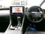 アルファード運転席まわりです。