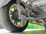 お車を安心してお乗りいただく為には、足回りの定期点検が欠かせません。サービスサポート(有償保証)では無料点検もご提供しており、安心のカーライフをお過ごしいただけるサポート体制が整っています。