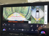 【パノラミックビューモニター】専用のカメラにより、上から見下ろしたような視点で360度クルマの周囲を確認することができます☆死角部分も確認しやすく、狭い場所での切り返しや駐車もスムーズに行えます。