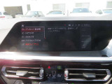 ◆iDriveを装備。操作系統をディスプレイから独立させることで、人間工学に基づいた最適な運転環境を実現しております。◆