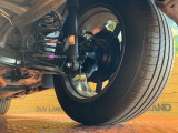 お車を安心してお乗りいただく為には、足回りの定期点検が欠かせません。サービスサポート(有償保証)では無料点検もご提供しており、安心のカーライフをお過ごしいただけるサポート体制が整っています。