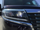 LEDヘッドランプ装備・消費電力が少なく明るいので夜間走行も安心して運転出来ます。