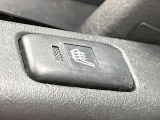 【シートヒーター】寒い日に重宝するシートヒーター!エアコンより早く温まってくれるので寒がりの人も安心ですね♪エアコンの温風は乾燥するから苦手、という方にもをおすすめです。