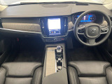 V90 アルティメット B5 入庫です!サンルーフや高品質スピーカーなど快適装備盛りだくさん♪もちろんボルボが世界に誇る安全機能も多数装備されております。