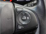 ◆アダプティブクルーズコントロール◆予め設定した車速内でクルマが自動的に加減速。前走車との適切な車間距離を維持しながら追従走行します。【LKAS】車線維持支援システムでステアリング操作を支援。