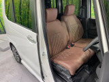 運転席シート廻りは使用感も少なく、良好な状態となっています。丁寧に使われていたことがよくわかりますね。