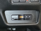 ハンドルの右下にETC2.0がついています。高速道路の料金所の通過も楽々です!。カードの取り出しもしやすい場所についています。