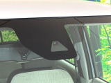【三菱e-Assist】走行中に前方の車両等を認識し、衝突しそうな時は警報とブレーキで衝突回避と被害軽減をアシスト。より安全にドライブをお楽しみいただけます。