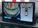 ■マルチビューカメラシステム■車両の前後と左右のドアミラーに計4台のカメラを搭載!上空から見下ろしたような視界などの数種類のビューをご用意し、ドライバーの死角を減らして運転負荷を軽減いたします