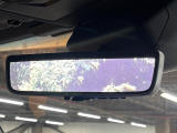 【デジタルインナーミラー】後席の大きな荷物や同乗者で後方が確認しづらい時でも安心!カメラが撮影した車両後方の映像をルームミラー内に表示。クリアな視界で状況の確認が可能です!