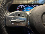 納車前整備はメーカー規定に基づき併設工場で入念に行います。メルセデス・ベンツ指定のツールと技術を用い、メーカーの研修を受けたメカニックがお客様のお車を整備いたします。神奈川運輸支局指定整備工場です。