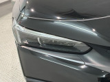 LEDヘッドライトは、点灯の瞬間から最大光量を発揮し、突然暗くなるトンネルなどでの安定感を高めます。