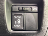 【パワースライドドア】スマートキーや運転席のスイッチでスライドドアの開閉が可能♪電動だから力を入れてドアを開ける必要が無く、小さいお子様でも、重い荷物を持っている時もラクに開け閉めできます♪