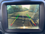 タッチスクリーンをタップするかスワイプするだけですべての機能を呼び出せます。Apple CarPlayおよびAndroid Autoに対応しスマートフォンとのシームレスな 連携も実現。さらに、USBポートを標準装備しています。