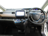 Honda車が初めての方にも扱いやすく分かりやすいインパネ周りと各種スイッチ類です。